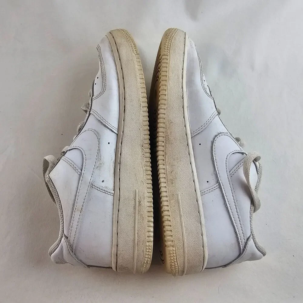 Nike Air Force 1 '07 Low White Sneakers Mens Size 7Y Womens 8.5 Leather Casual